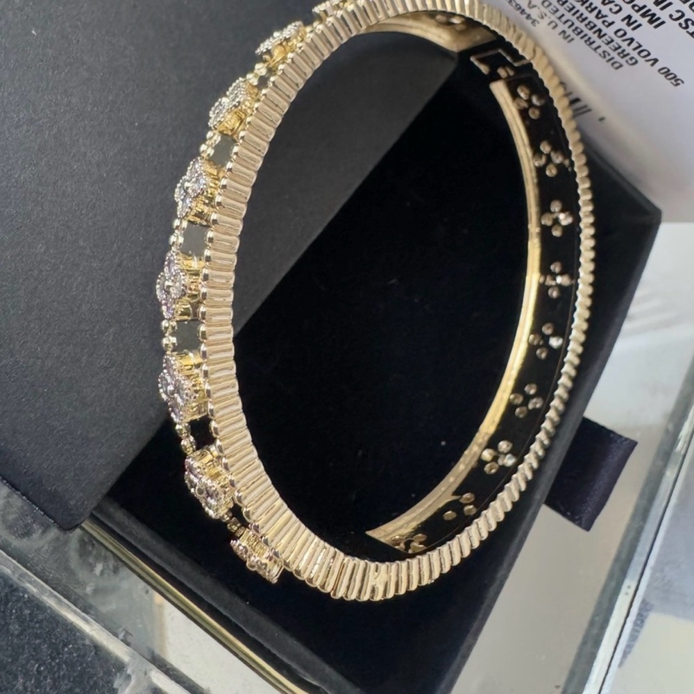 Perlee Four Leaf Clover Bangle Bracelet gold plated - Picture 4 of 8